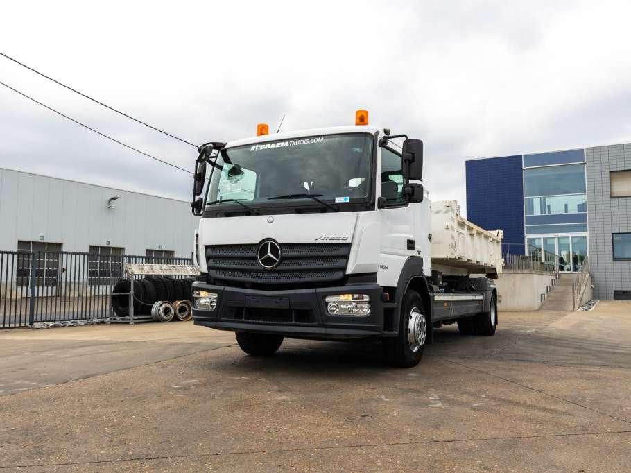 Mercedes-Benz ATEGO 1624 L + HIAB Photo 1