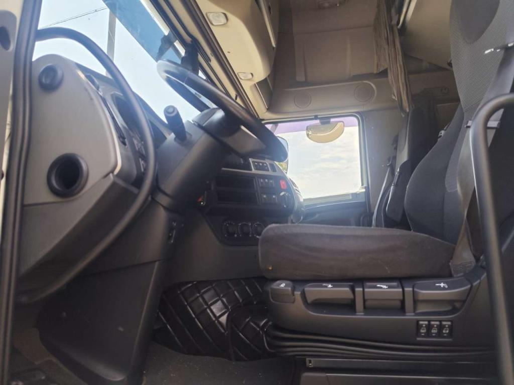Daf XF460 Photo 29