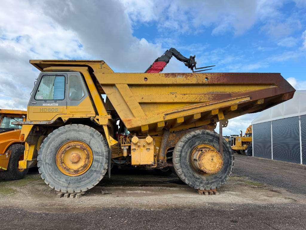 Komatsu HD605-5 **Engine broken** Spare parts for sale! Photo 2