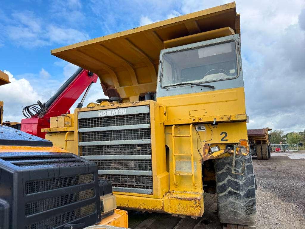 Komatsu HD605-5 **Engine broken** Spare parts for sale! Photo 8
