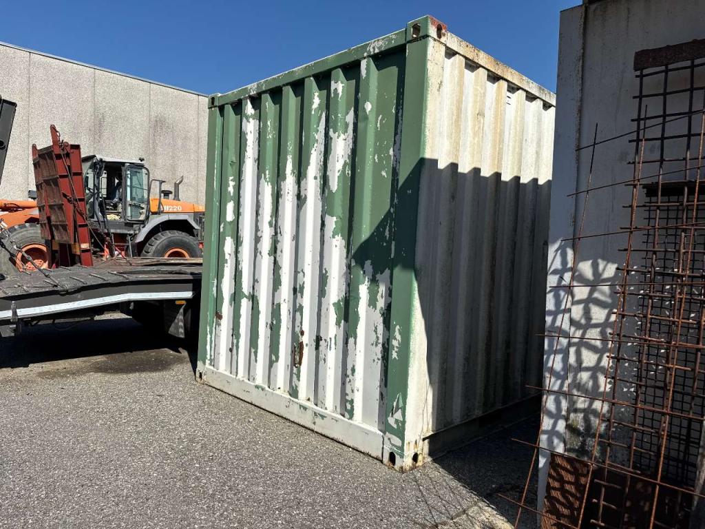 Container Photo 3