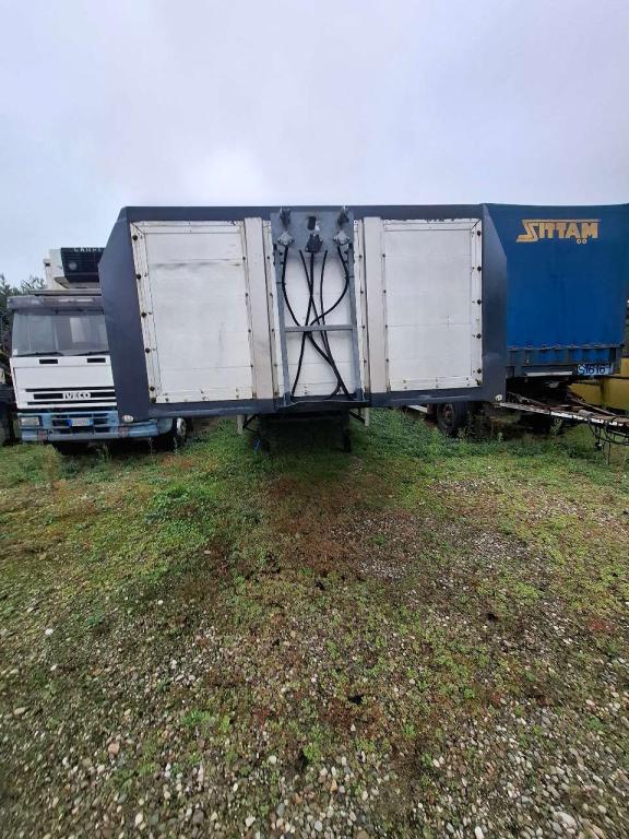 Miele Flatbed semi-trailer Photo 3