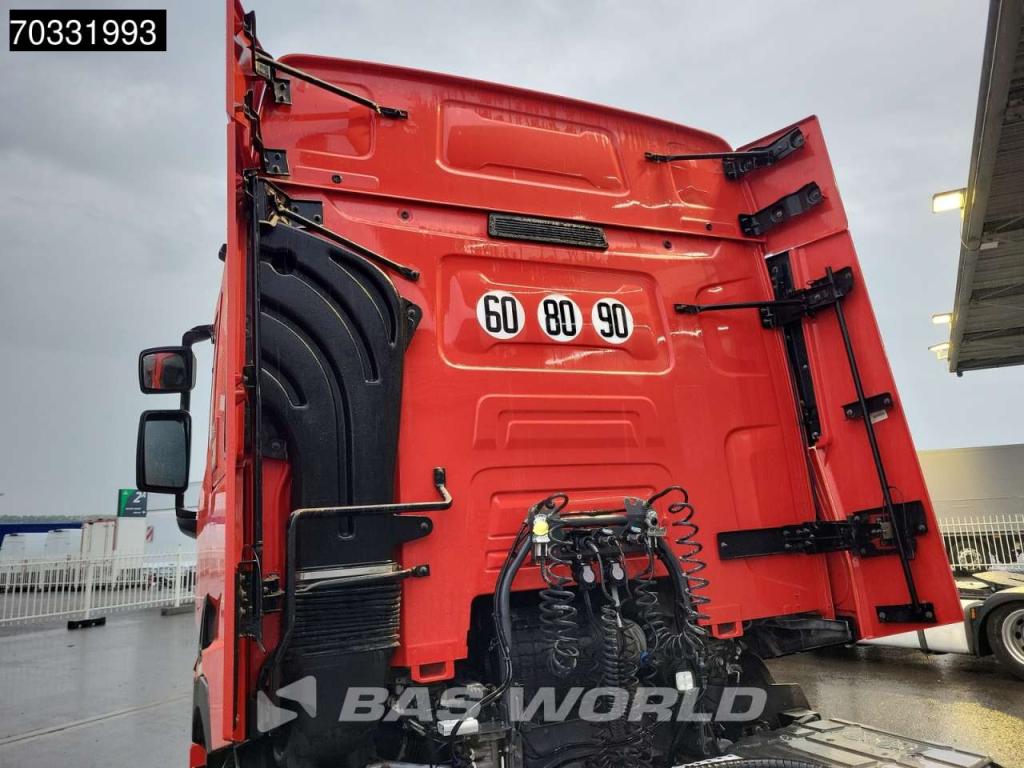 Renault T 460 4X2 Hydraulik SleeperCab Photo 9