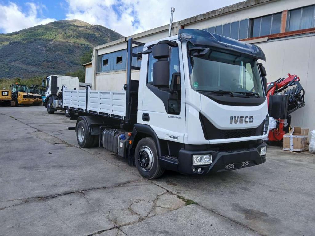 Iveco EUROCARGO 75-210 Photo 2