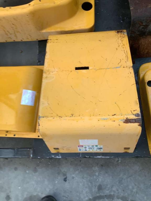 Hood and body panel for Haulotte H15 SDX Photo 3