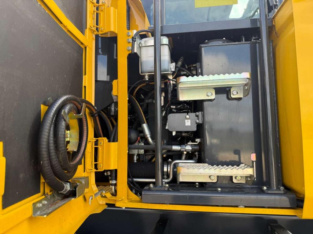 Komatsu PW138 MR-11EO Photo 16