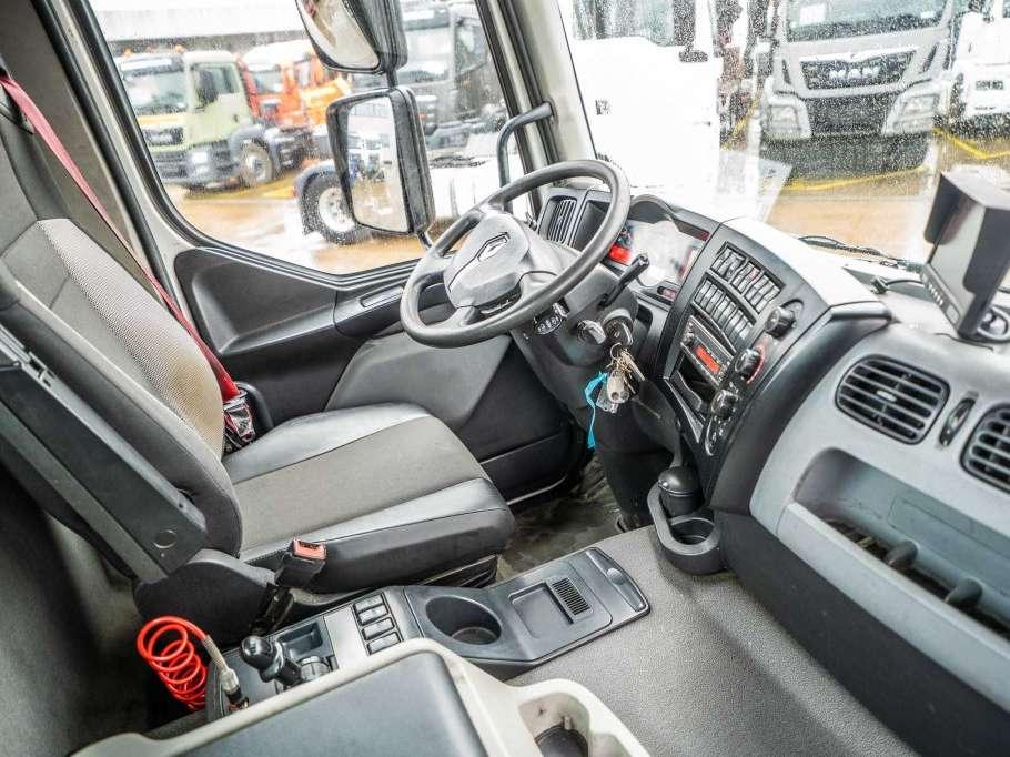 Renault D19 320 DXI + DHOLLANDIA Photo 17