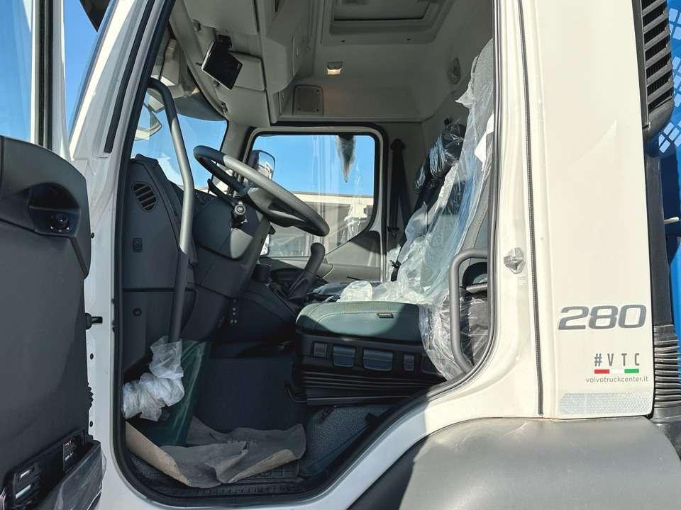 Volvo FL280 4x4 Photo 11