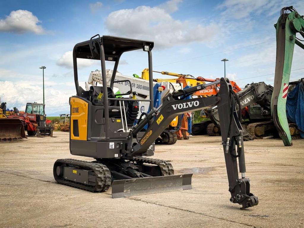 Volvo ECR18E Photo 1
