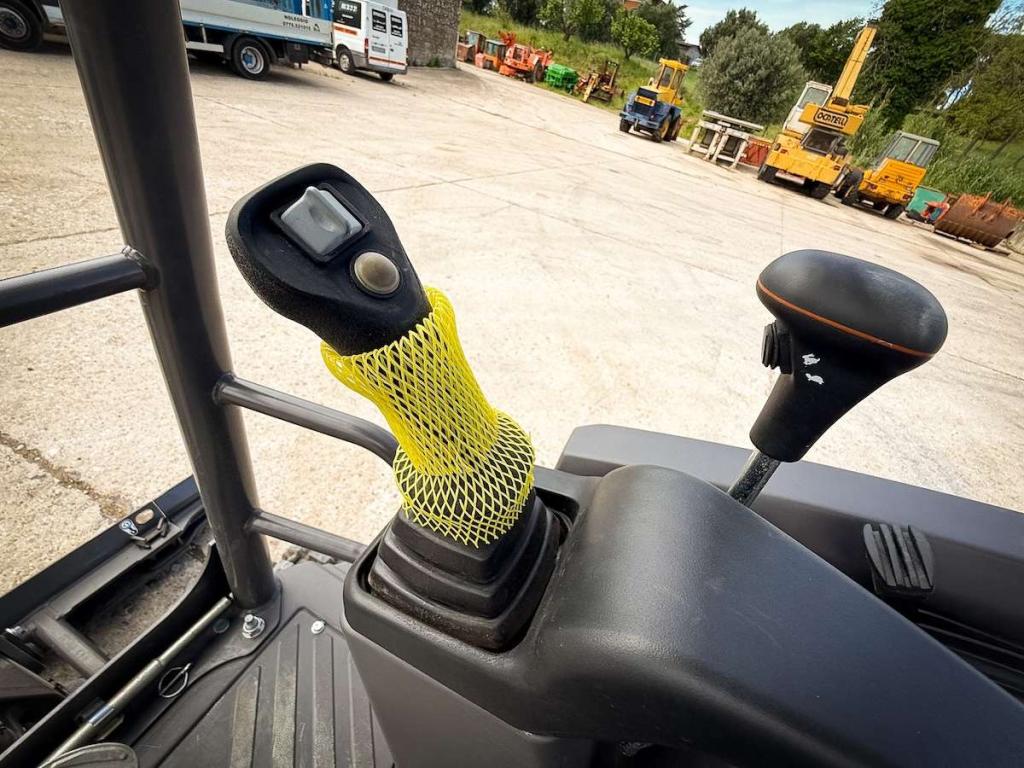 Volvo ECR18E Photo 10