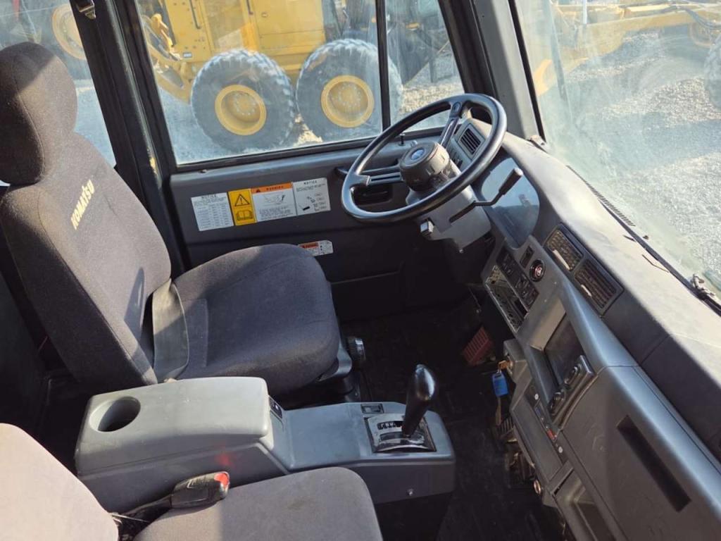 Komatsu HD465-7R Photo 5