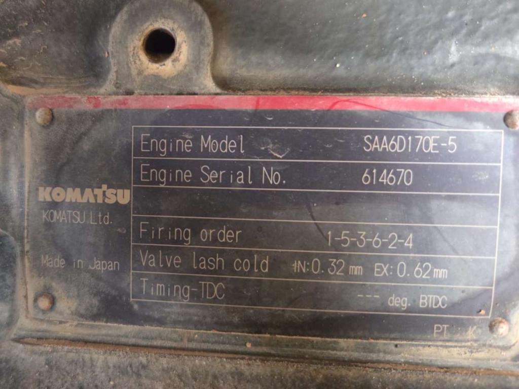 Komatsu HD465-7R Photo 8