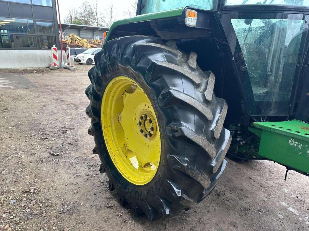 John Deere 3650 AIRCON // Front linkage Photo 11