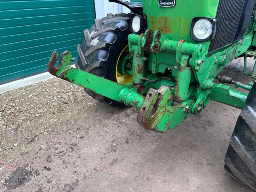 John Deere 3650 AIRCON // Front linkage Photo 17