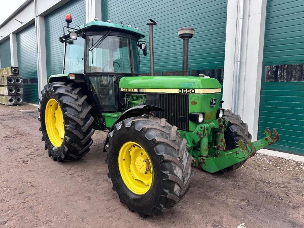 John Deere 3650 AIRCON // Front linkage Photo 2
