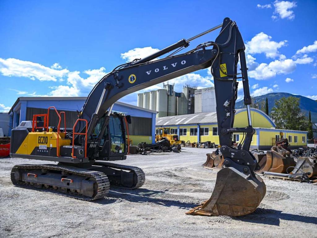 Volvo EC210FNL5 Photo 9