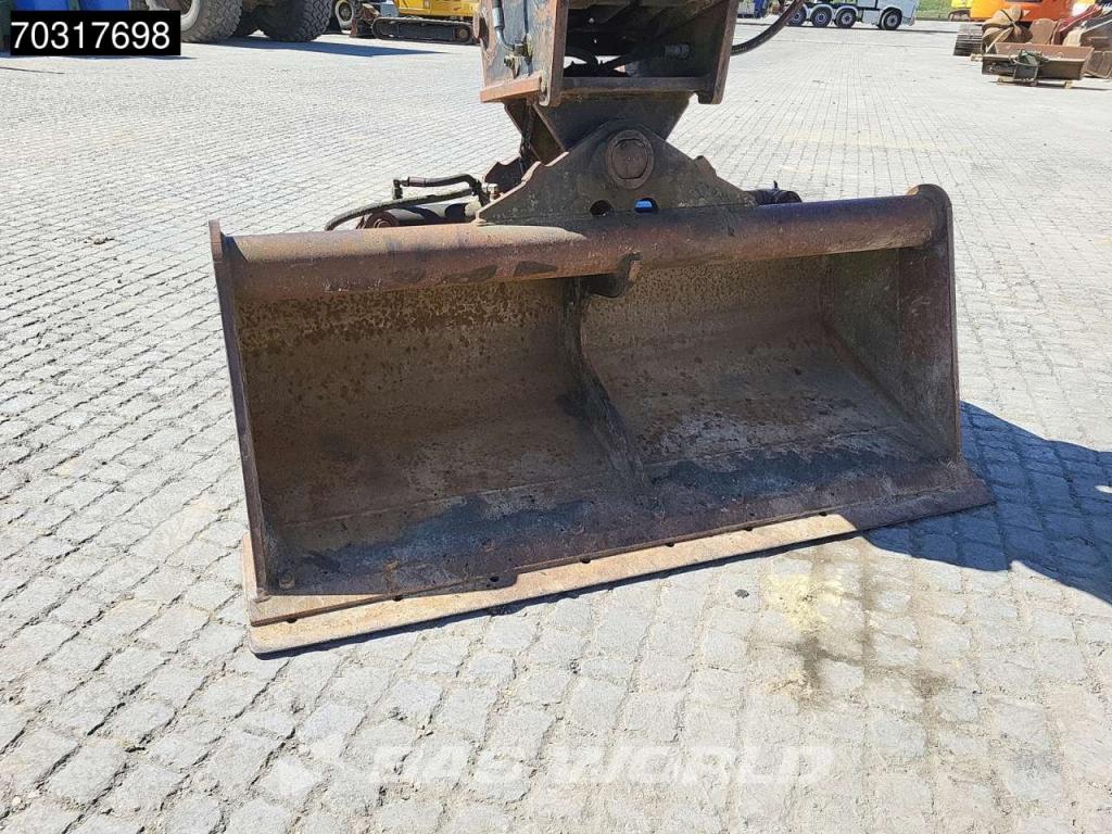 Volvo EWR150 E Outriggers + Blade Photo 16