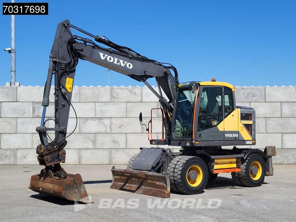 Volvo EWR150 E Outriggers + Blade Photo 2