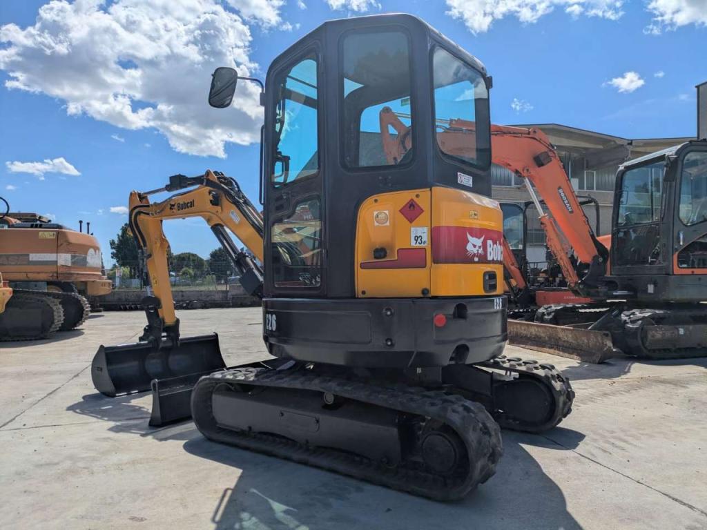 Bobcat E26 Photo 2