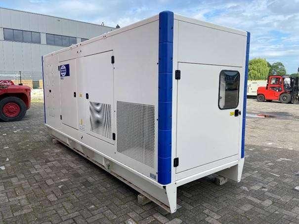 FG Wilson P400-3 - 400 kVA Genset - DPX-16017 Photo 2