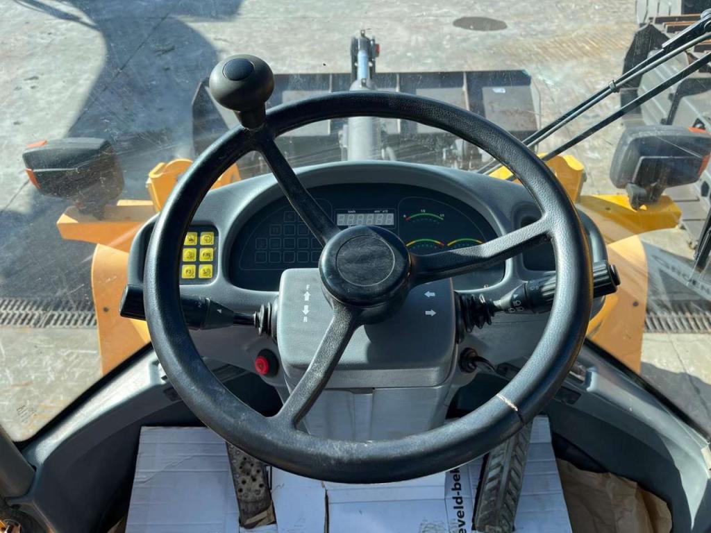 Volvo L35B Photo 14