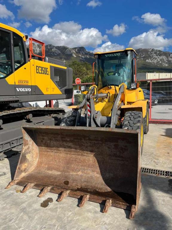 Volvo L35B Photo 2