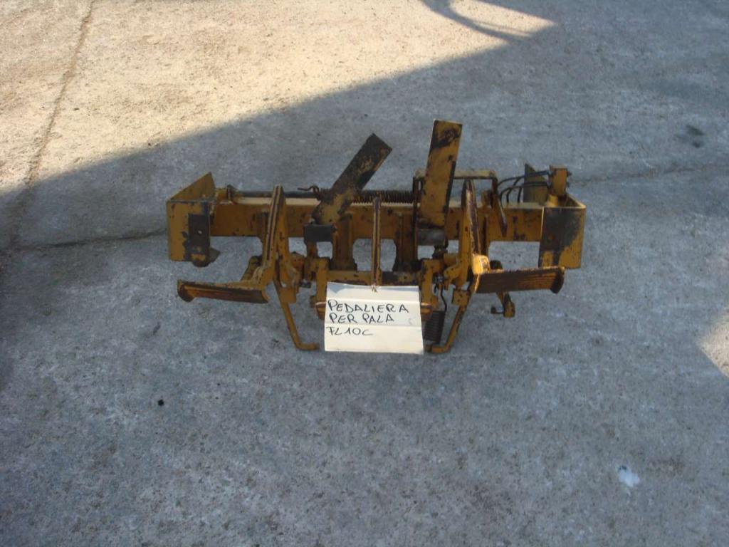 Pedal assembly for Fiat Allis FL10C Photo 2