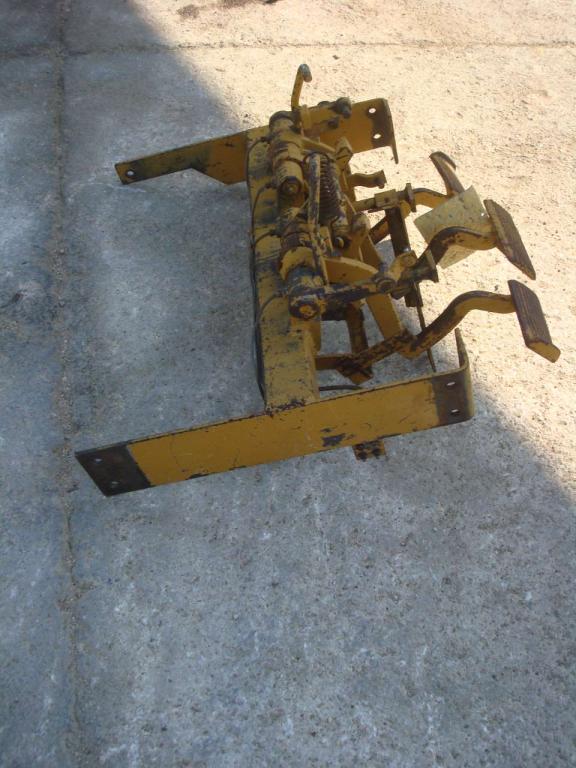 Pedal assembly for Fiat Allis FL10C Photo 4