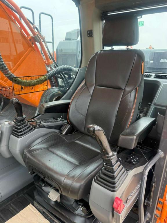 Doosan DX300LC-7 Photo 8