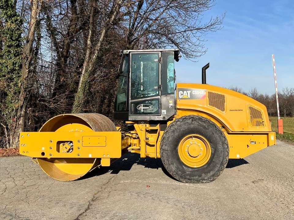 Caterpillar CS54B Photo 2