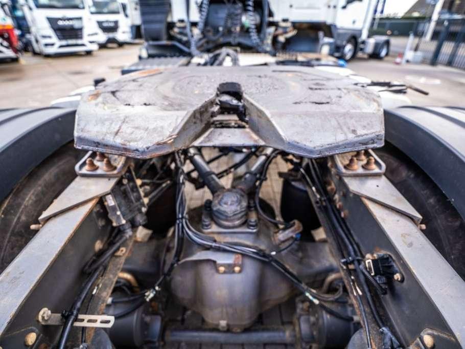 Volvo FMX 420+HYDR Photo 11