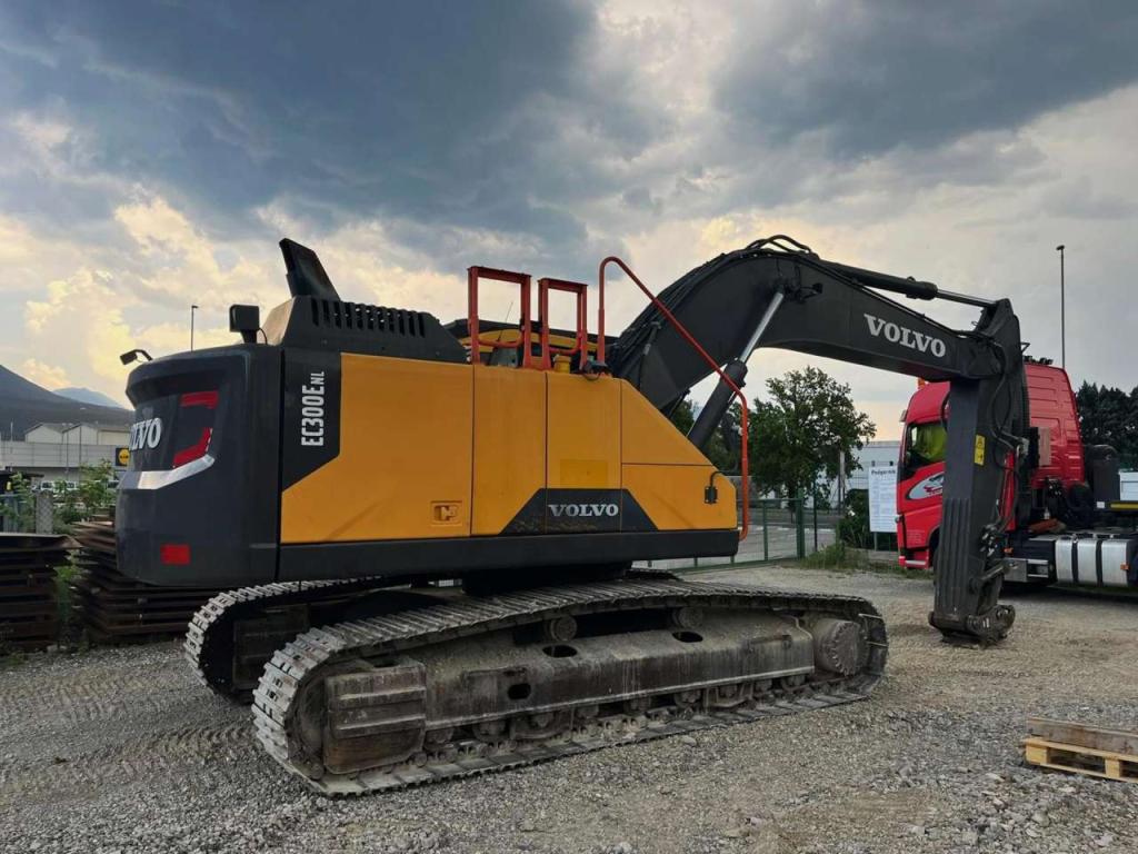 Volvo EC300ENL Photo 12