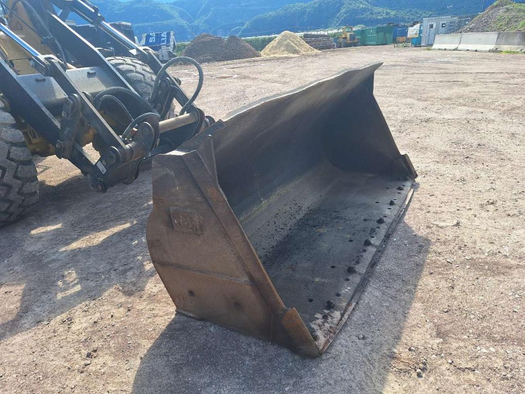 Caterpillar IT 28 G Photo 4