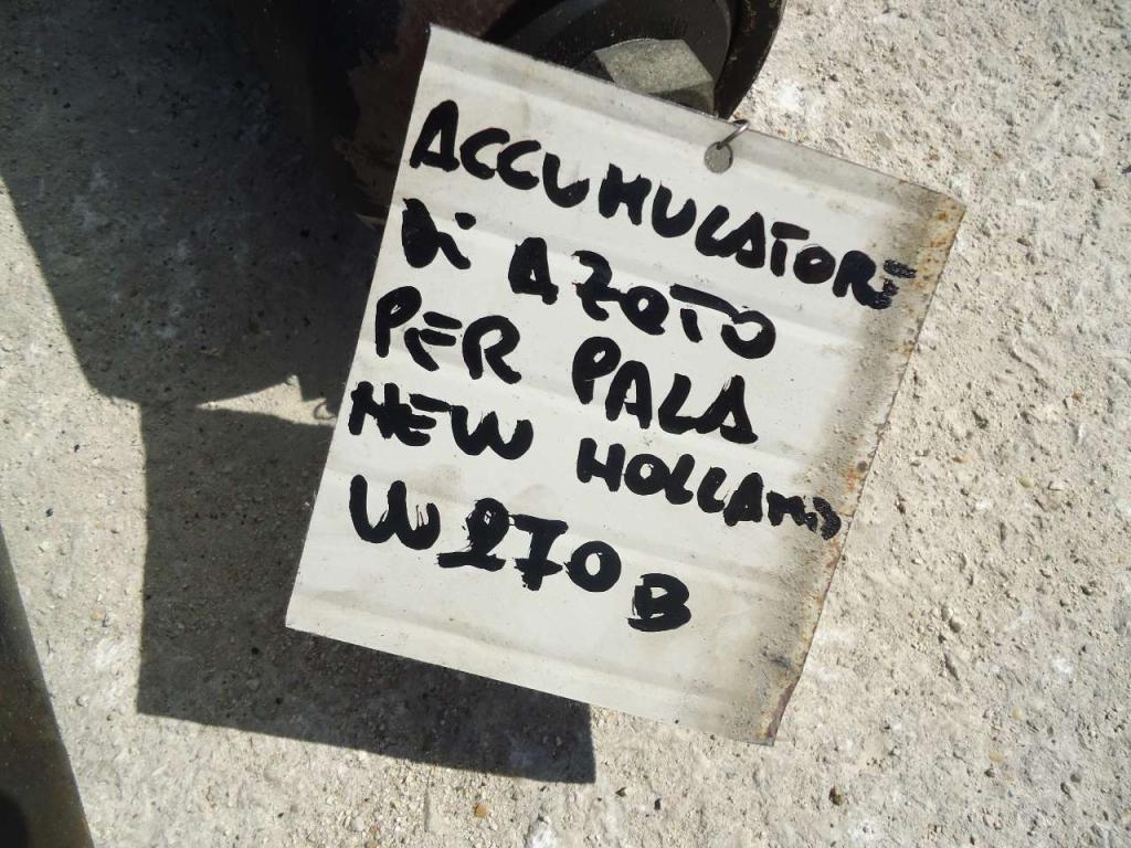 Accumulator for New Holland W270B Photo 3