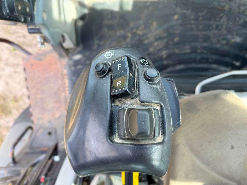 Hitachi ZW250-6 - CDC / 3rd Function / Auto Greasing Photo 10