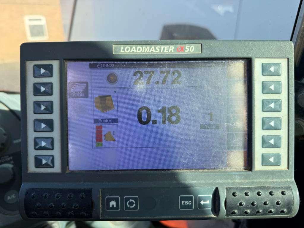 Hitachi ZW250-6 - CDC / 3rd Function / Auto Greasing Photo 14