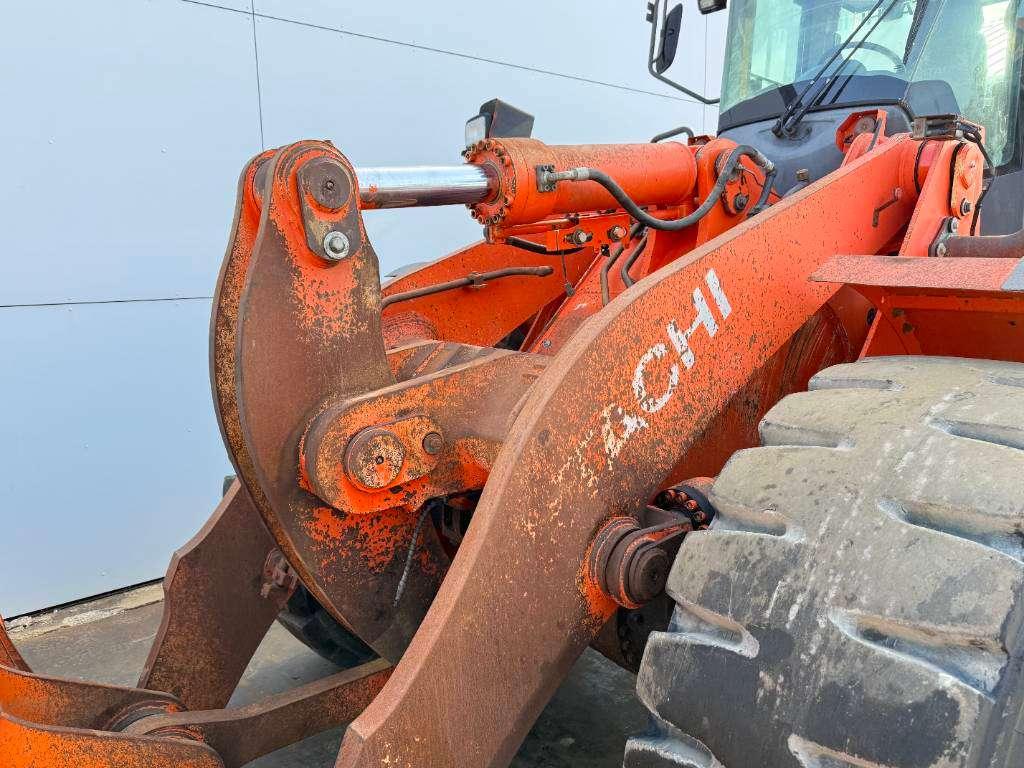 Hitachi ZW250-6 - CDC / 3rd Function / Auto Greasing Photo 16