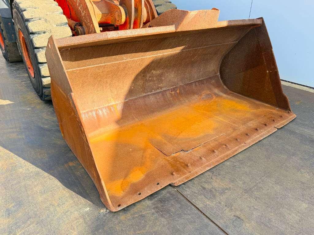 Hitachi ZW250-6 - CDC / 3rd Function / Auto Greasing Photo 25