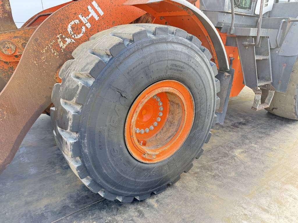 Hitachi ZW250-6 - CDC / 3rd Function / Auto Greasing Photo 27