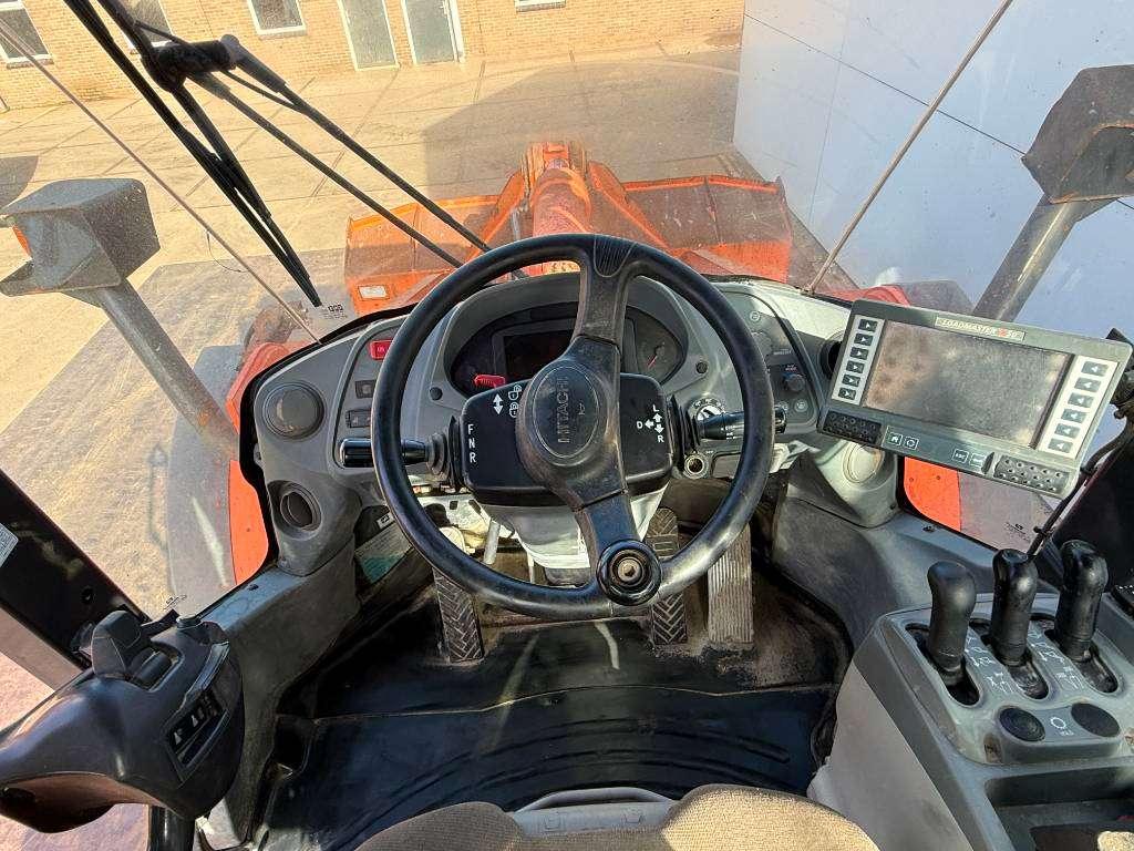 Hitachi ZW250-6 - CDC / 3rd Function / Auto Greasing Photo 9