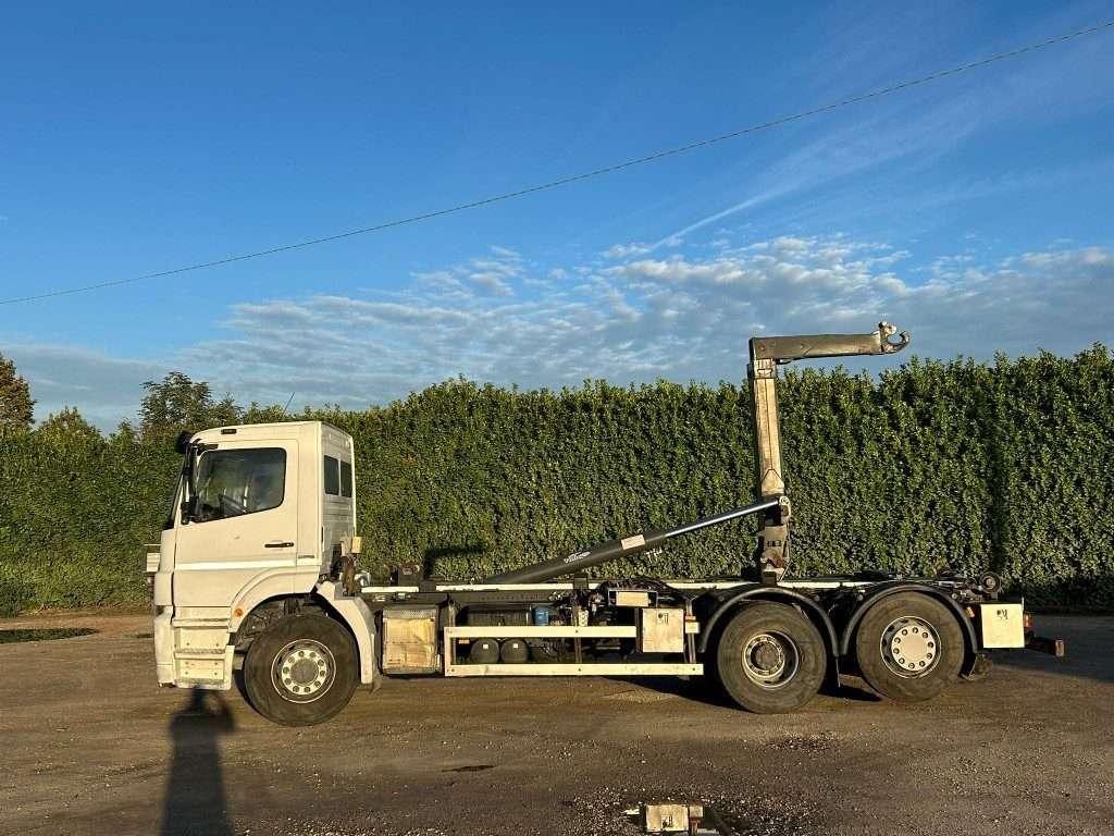 Mercedes-Benz Hook lifts truck Photo 3