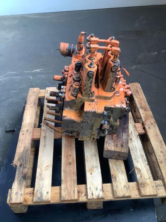 Hydraulic distributor for Fiat Hitachi EX 235 Photo 4