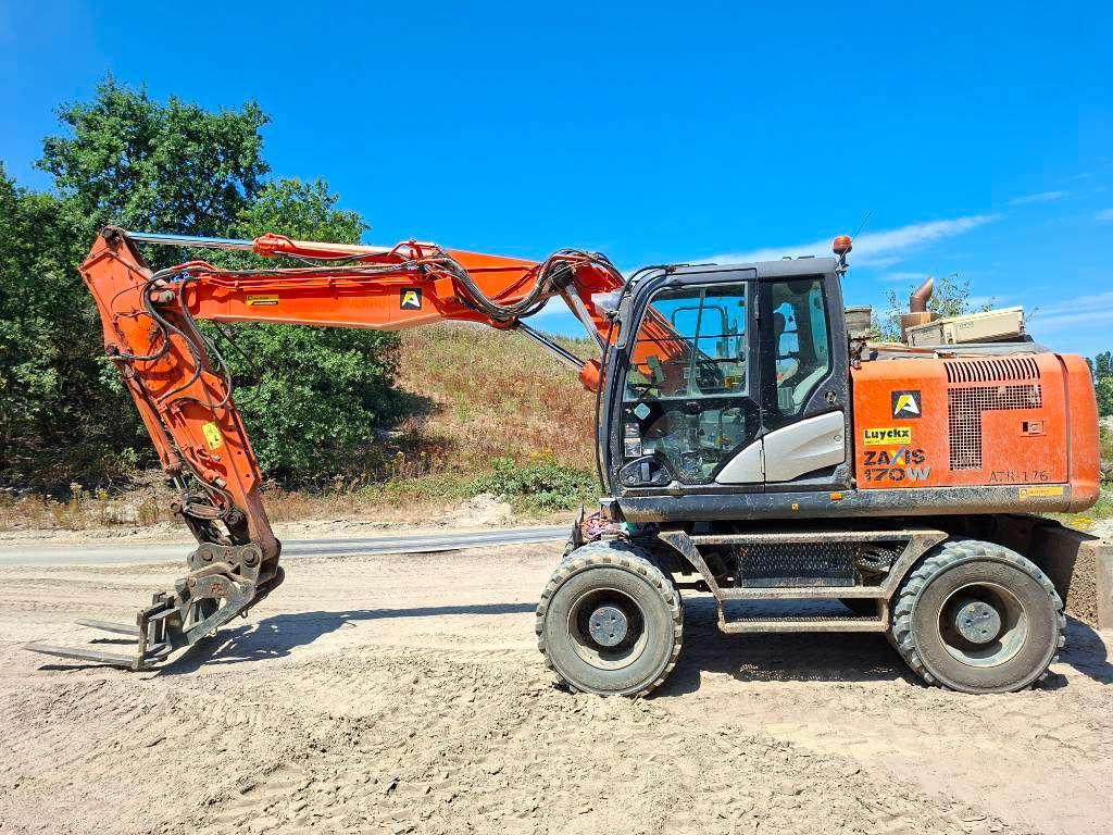 Hitachi ZX 170 W-5 B Photo 1