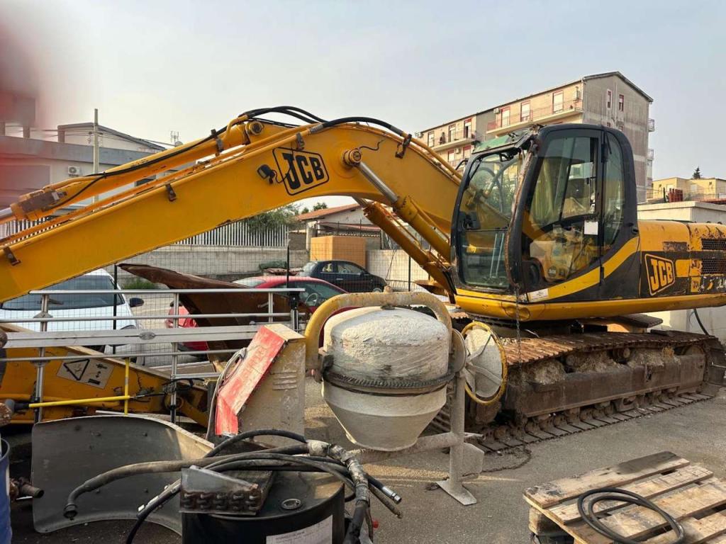Volvo EC220ENL Photo 1