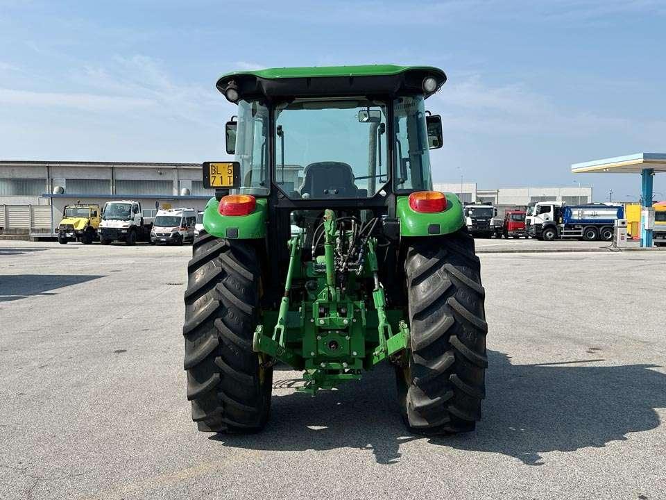 John Deere 6100D Photo 21