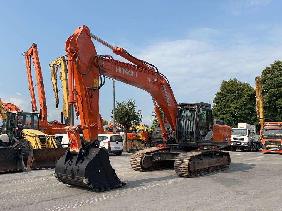 Hitachi ZX350LCN-6 Photo 1
