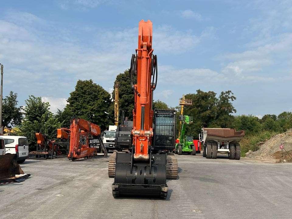 Hitachi ZX350LCN-6 Photo 21