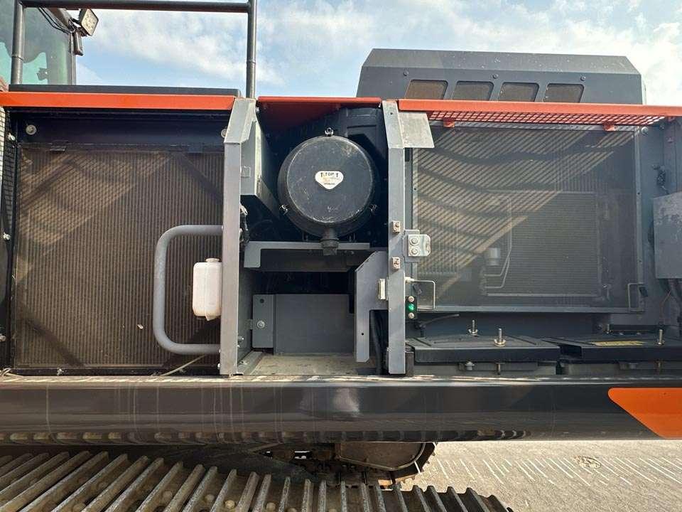Hitachi ZX350LCN-6 Photo 7