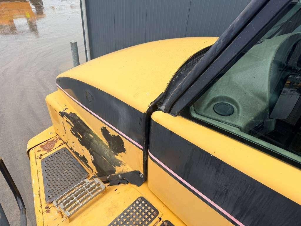 Caterpillar 735 Photo 10