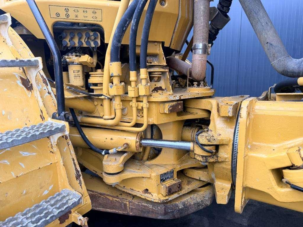 Caterpillar 735 Photo 14